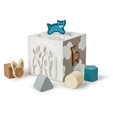 Load image into Gallery viewer, Leika Wooden Shape Sorter