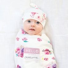 Load image into Gallery viewer, Lulujo - Hello World Blanket &amp; Knotted Hat - Posies