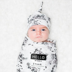 Lulujo - Hello World Blanket & Knotted Hat - Black Floral
