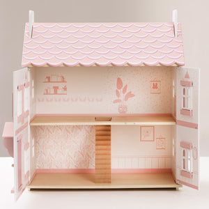 La maison de poupées en bois de Sophie