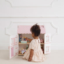 Charger l&#39;image dans la galerie, La maison de poupées en bois de Sophie